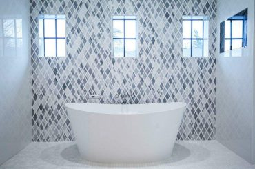 Choosing the Right Tile for Your Project: Materials, Sizes