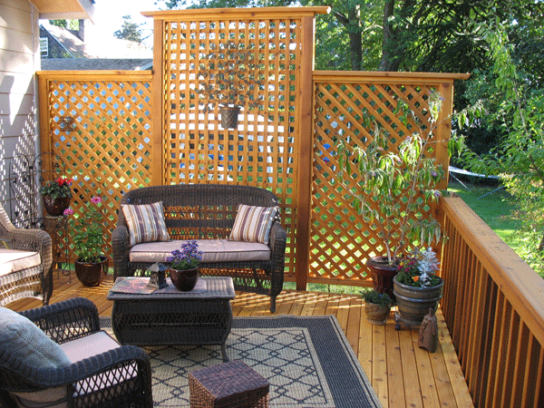 Deck Screen