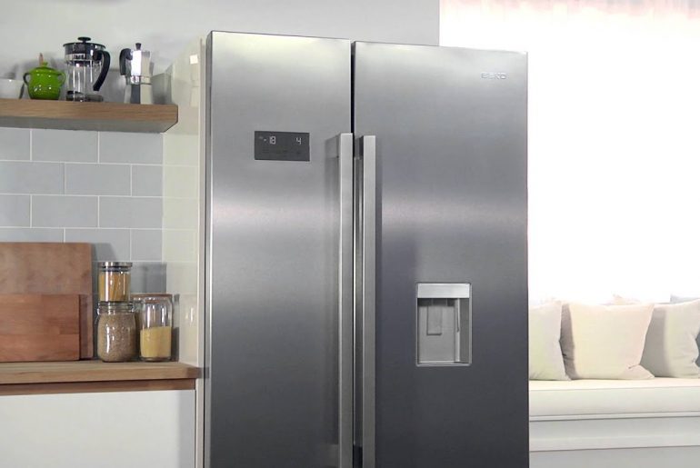 Defrosting American firdge freezer
