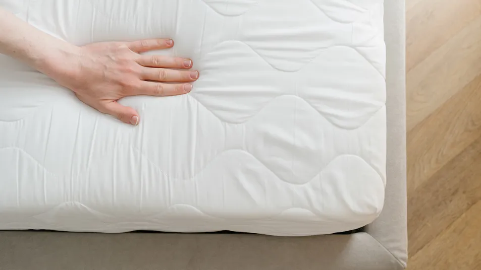 Revitalize Your Sleep: Expert Tips for Keeping Your Mattress Fresh and Clean