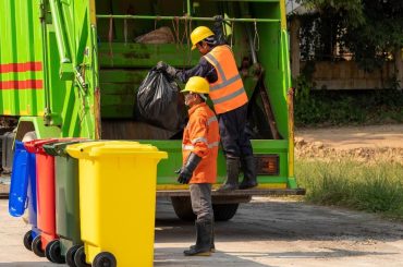 Handyman: Integrating Trash Removal in Projects