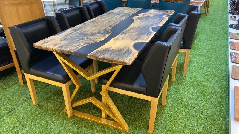 Resin Tables in the Eco-Friendly Home