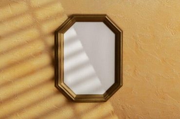 A Complete Guide To Gold Acrylic Mirrors