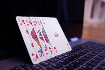 How Strategies Change the Statistical Odds of How to Win at Blackjack