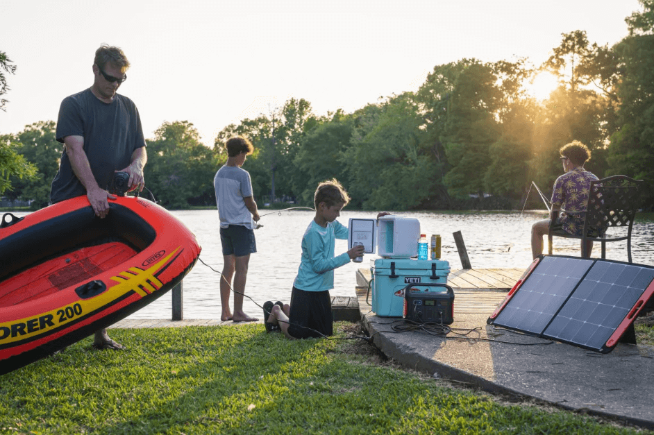 Jackery Explorer 2000 v2 Portable Power Station